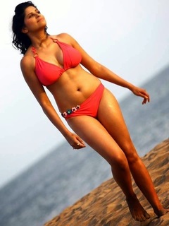 Sai Tamhankar feet photo 13