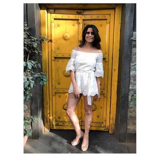 Sai Tamhankar feet photo 3