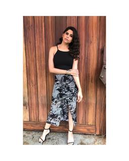 Sai Tamhankar feet photo 8