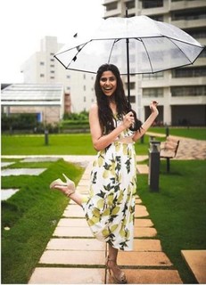 Sai Tamhankar feet photo 20