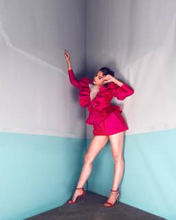 Sai Tamhankar feet photo 3
