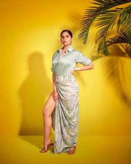 Sai Tamhankar feet photo 18