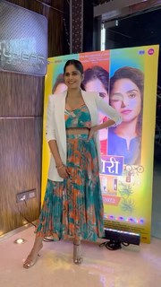 Sai Tamhankar feet photo 4