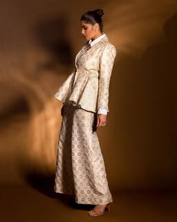 Sai Tamhankar feet photo 18