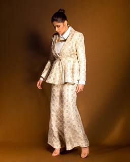Sai Tamhankar feet photo 17