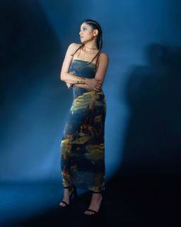 Sai Tamhankar feet photo 2