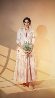 Sai Tamhankar feet photo 20