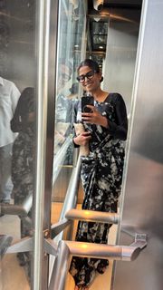 Sai Tamhankar feet photo 10