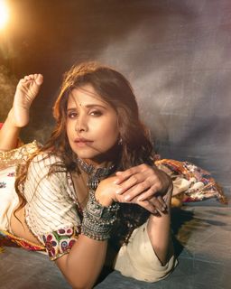 Sai Tamhankar feet photo 4