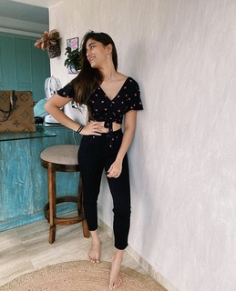 Saiee Manjrekar feet photo 5