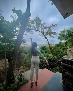 Saiee Manjrekar feet photo 14