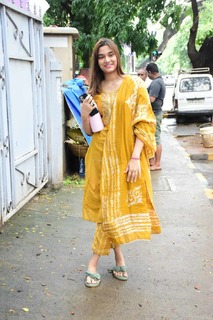 Saiee Manjrekar feet photo 10