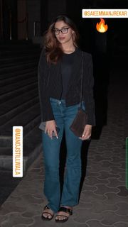 Saiee Manjrekar feet photo 7