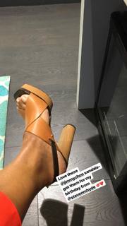 Saira Khan feet photo 10