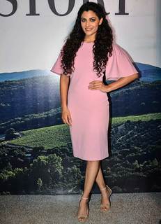 Saiyami Kher feet photo 6