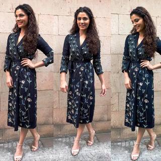 Saiyami Kher feet photo 19