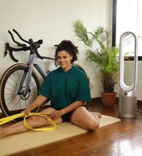 Saiyami Kher feet photo 16