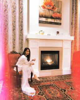 Sajal Ali feet photo thumbnail