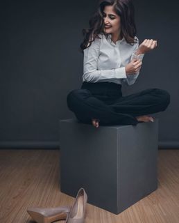 Sajal Ali feet photo thumbnail