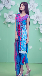 Sajal Ali feet photo thumbnail