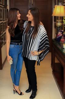 Sajal Ali feet photo thumbnail