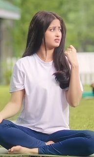 Sajal Ali feet photo thumbnail