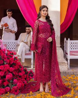 Sajal Ali feet photo thumbnail