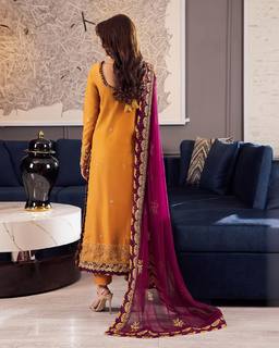 Sajal Ali feet photo thumbnail