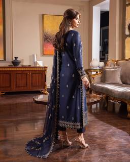 Sajal Ali feet photo thumbnail