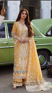 Sajal Ali feet photo thumbnail