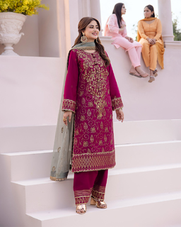 Sajal Ali feet photo thumbnail