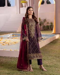 Sajal Ali feet photo thumbnail