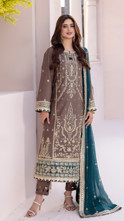 Sajal Ali feet photo thumbnail