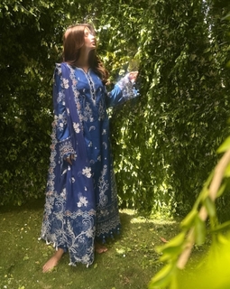 Sajal Ali feet photo thumbnail