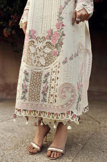 Sajal Ali feet photo thumbnail