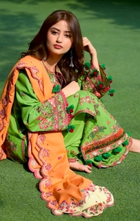 Sajal Ali feet photo thumbnail