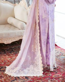 Sajal Ali feet photo thumbnail