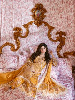 Sajal Ali feet photo thumbnail