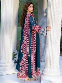 Sajal Ali feet photo thumbnail