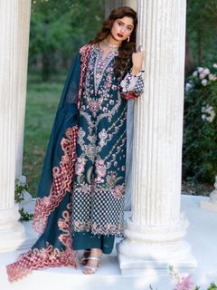 Sajal Ali feet photo thumbnail