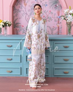 Sajal Ali feet photo thumbnail