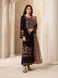 Sajal Ali feet photo thumbnail