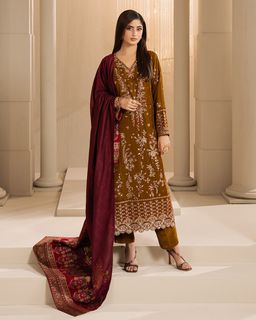 Sajal Ali feet photo thumbnail