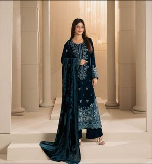 Sajal Ali feet photo thumbnail