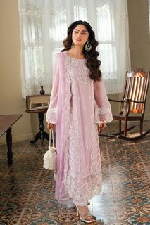 Sajal Ali feet photo 14
