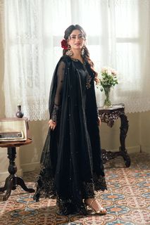 Sajal Ali feet photo 7