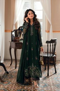 Sajal Ali feet photo 17