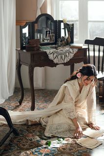 Sajal Ali feet photo 6