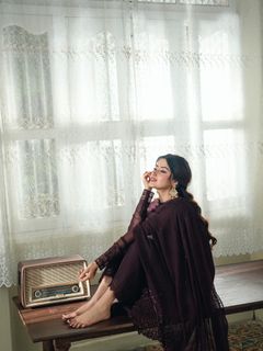 Sajal Ali feet photo 1