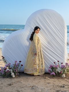 Sajal Ali feet photo 13